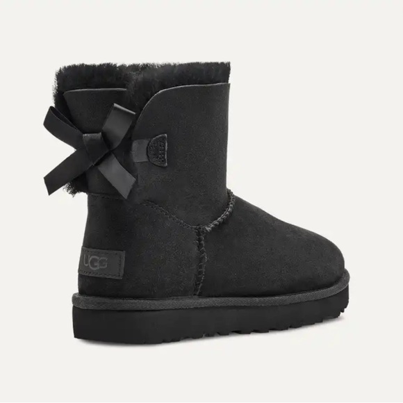 UGG Mini Bailey Bow Water Resistant Suede Fur Winter Ankle Boots Black - Picture 3 of 12